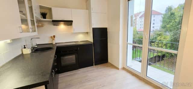 Pronájem bytu 2+1 s balkónem (bez RK) – Cheb, Písečná, okres Cheb