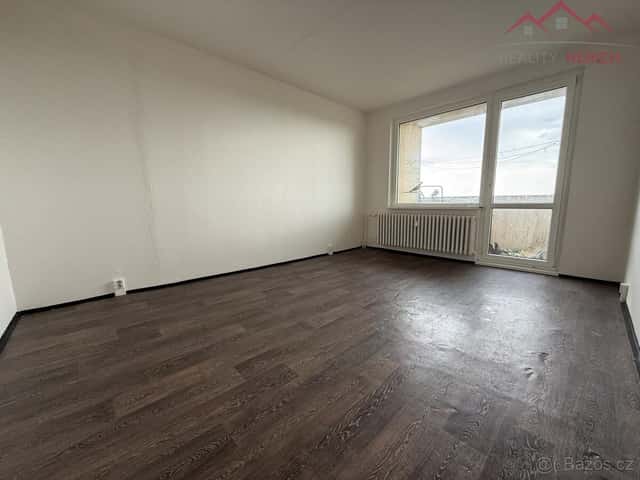 Pronájem bytu 2+1/L (62 m2) Kamenná, Chomutov, okres Chomutov