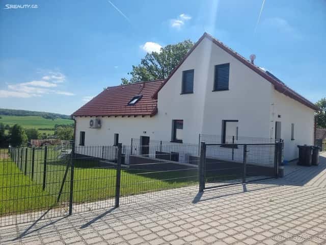Prodej rodinného domu 120 m², pozemek 305 m² Hluboká nad Vlt, okres České Budějovice