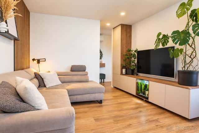 Prodej bytu s balkonem – 71,55m², Hradec Králové, okres Hradec Králové
