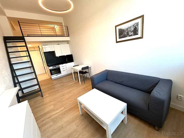 byt (loft) 1+kk, 30m2 v ul. Poděbradská, Praha 9 - Vysočany, Praha 9