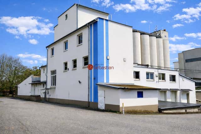 Ex-depo České pošty v areálu BIO JIčín – 1 930 m² skladů a k, okres Jičín