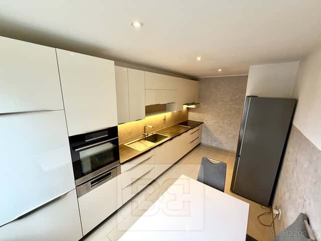 Prodej bytu 3+1 78 m², Praha - Modřany, ev.č. N09926, Praha 4