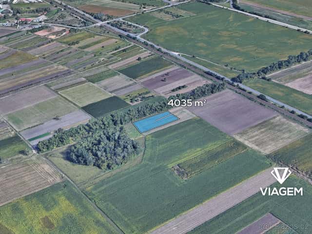 Pole 4 035 m², okres Břeclav