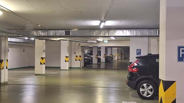 Pronájem: 2 podzemní parkovací stání v Praze, Žižkov, Praha 3