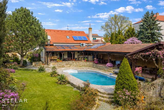 Dům s investičním potenciálem o velikosti 327 m², okres Znojmo