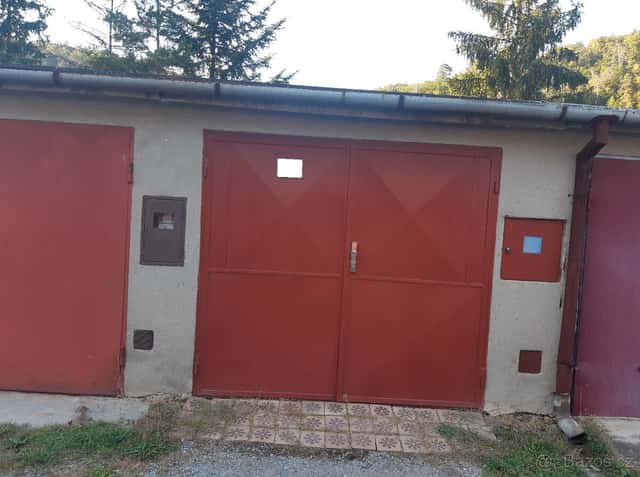 Pronájem garáže Adamov okres Blansko, okres Blansko