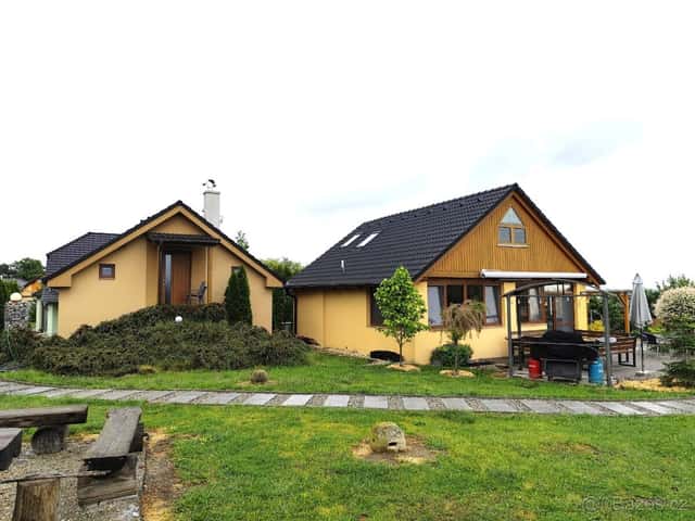 Prodej, ubyt. zařízení s vinným sklepem, 226 m2 Dyjákovice, okres Znojmo