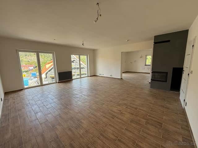 Prodej bytu 3+1 139 m², okres Beroun
