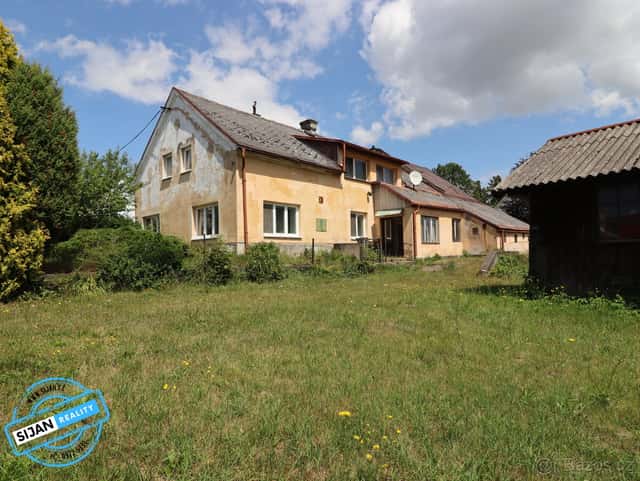 Prodej chalupy 5+1 s dvojgaráží, dílnou, stodolou a rozlehlo, okres Bruntál