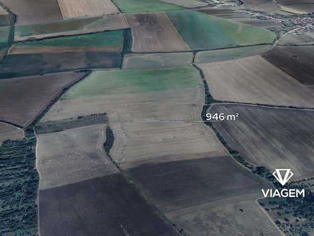 Pole 946 m², okres Hodonín
