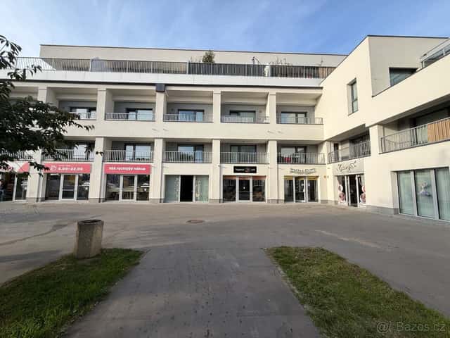 Pronájem nebytového prostoru 70 m² – Praha 14, Hloubětín, Praha 9