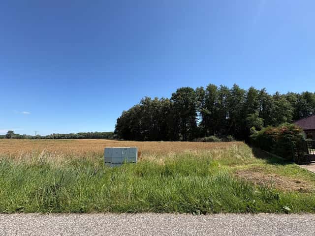 Stavební pozemek s IS, okres Mladá Boleslav