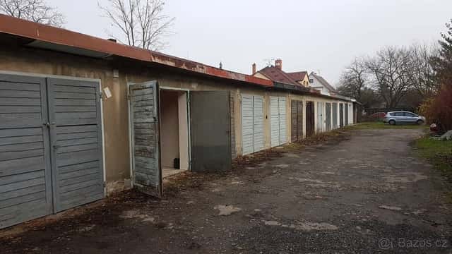 Pronájem Garáže 18 m2 Pardubice – Sezemická., okres Pardubice