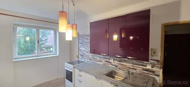 Pronájem byt 2+1 s balkonem, 54 m2 v Kolíně v původní stavu, okres Kolín