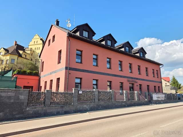 Prodej apartmánového domu 715 m2, pozemek 1494 m2, Poříčí, okres Trutnov