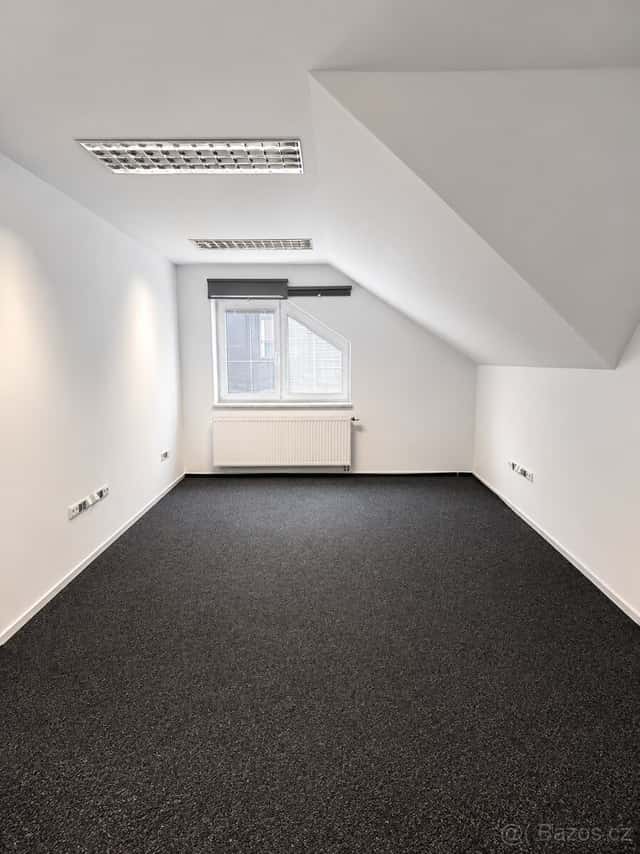 Pronájem kancelářského prostoru – 28,m2, Bučiska, Rožnov pod, okres Vsetín
