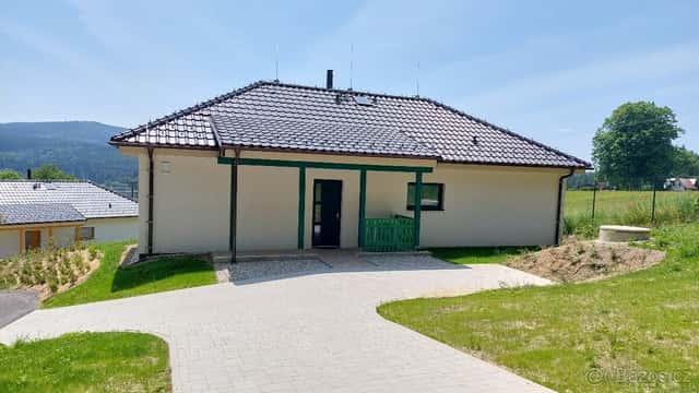 Dlouhodobý pronájem úplně nového domu s výhledem na Lipno, okres Český Krumlov