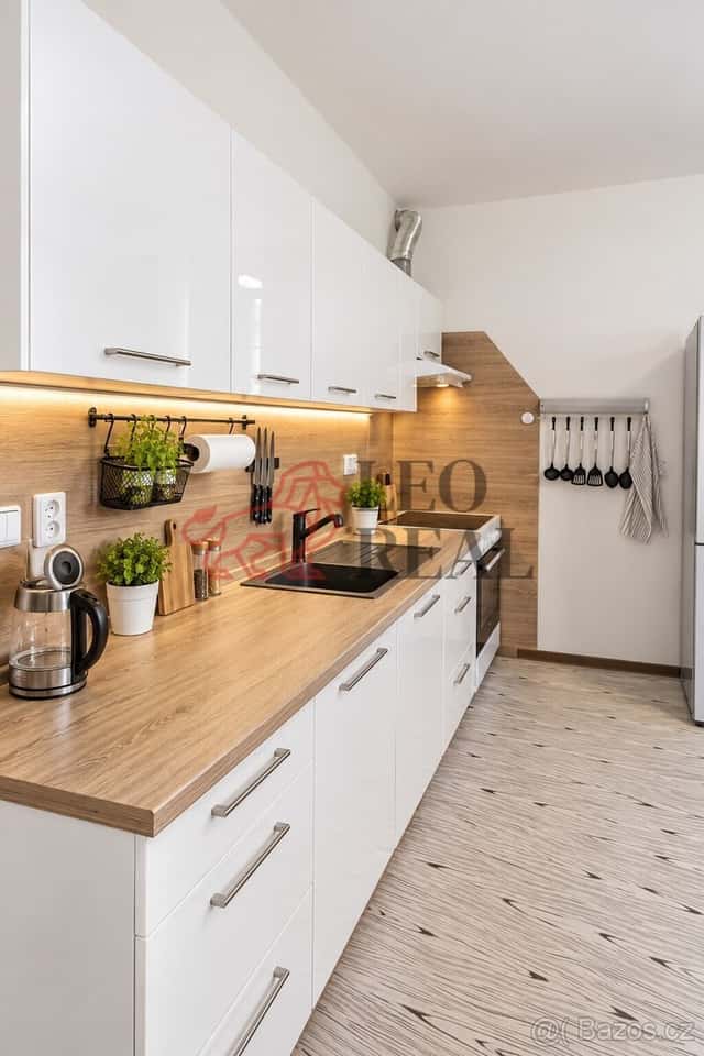 Cihlový byt 2+kk v Oslavanech – 63 m², prostorný balkon, Brno venkov, okres Brno-venkov