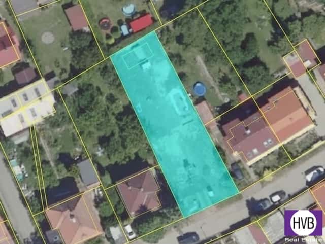 Prodej pozemku pro bydlení, 596 m2, s hrubou stavbou rodinné, Praha 5