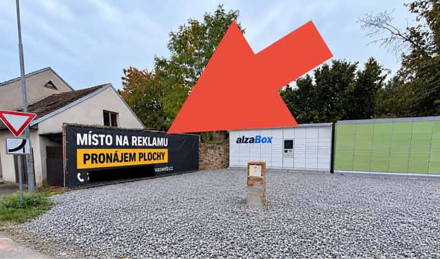 Pozemek 0,5x6m k pronajmu / k reklamě / banner, okres Strakonice