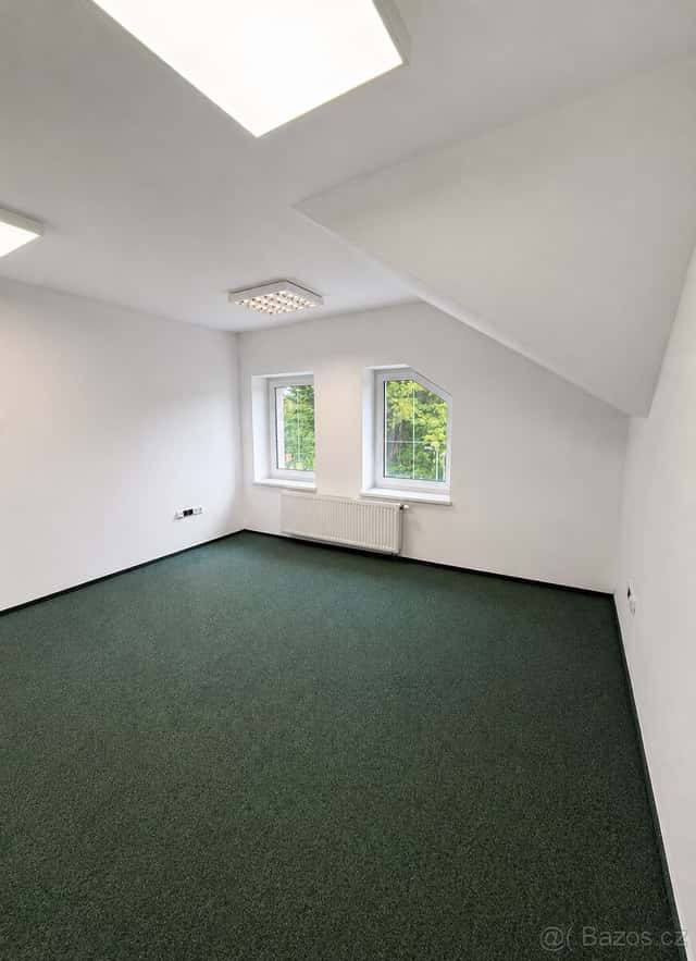 Pronájem kancelářského prostoru – 18 m2 Bučiska, Rožnov p.R, okres Vsetín