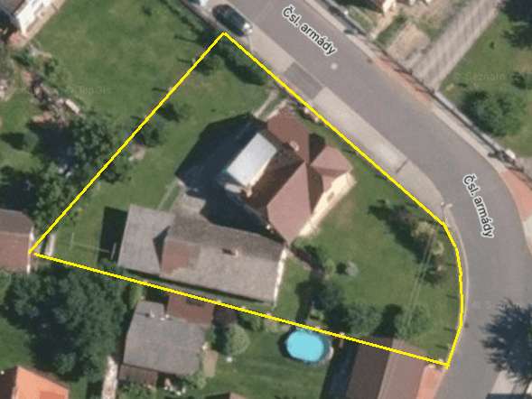 Rodinný dům s dílnou a zahradou, okres Benešov