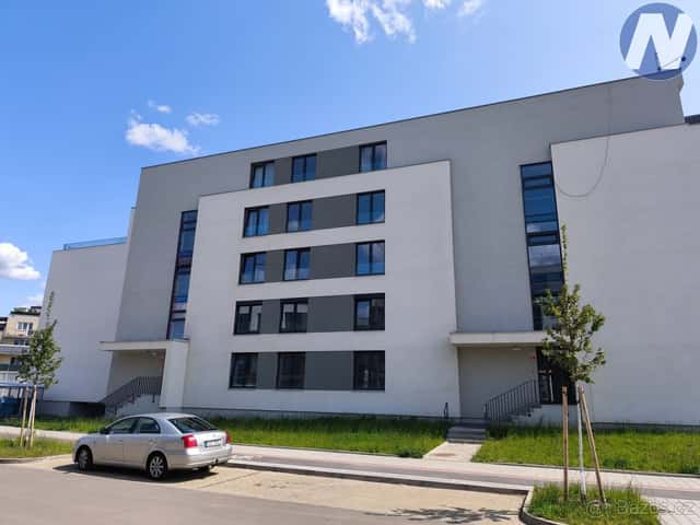 Pronájem krytého garážového stání – Plzeň, ul. Železná, okres Plzeň-město