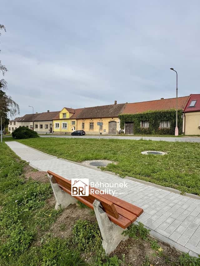 Prodej rodinného domu se zahradou 356 m2, v centru lázeňskéh, okres Tábor