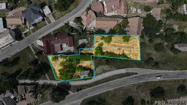 Pozemky o celkové výměře 1 206 m² určené pro individuální by, okres Uherské Hradiště