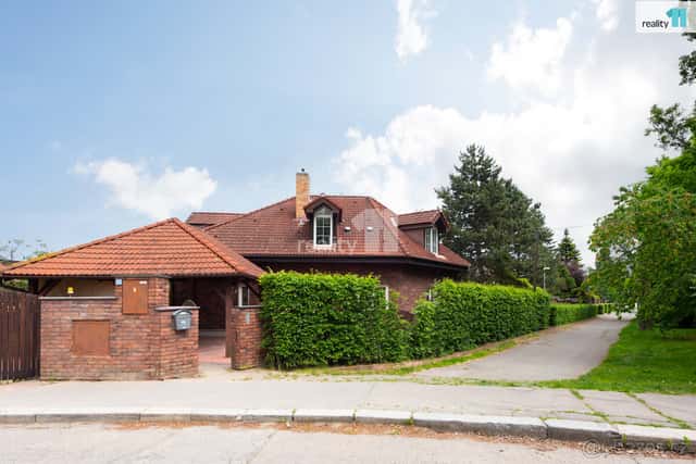 Rodinné sídlo, 420 m2, Praha 4 Lhotka, pozemek 717 m2, Praha 4