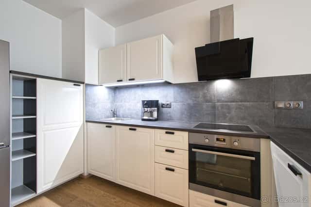 Pronájem 2+kk, Praha - Nusle, V Horkách, 25 600Kč, 49 m2, s, Praha 2