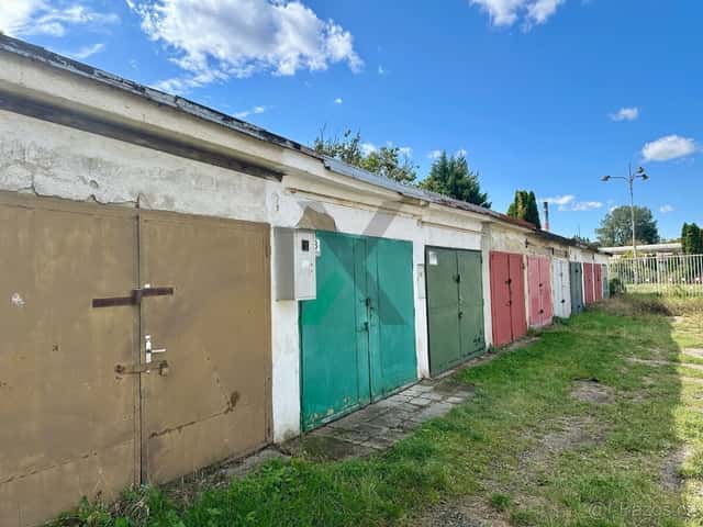 Prodej garáže s elektřinou 18 m², Brno - Maloměřice, okres Brno-město