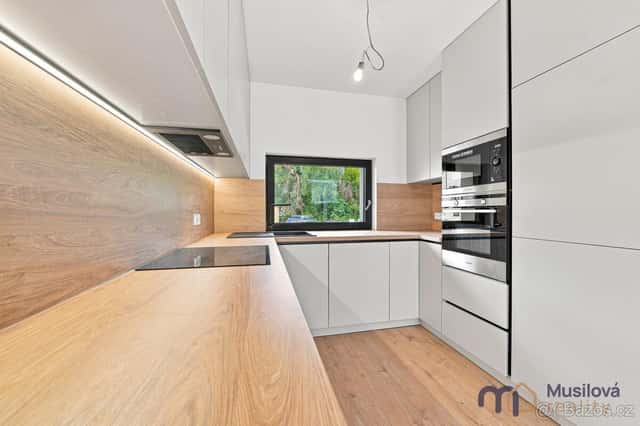 Pronájem rodinného domu 92 m2, pozemek 212 m2, okres Teplice