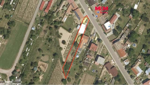Prodej pozemku k bydlení, s hrubou stavbou, 841 m², Šatov, okres Znojmo