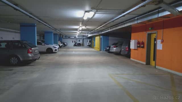 Pronájem garážového stání, Praha 5