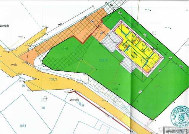 STAVEBNÍ POZEMEK 1 302 m² SE STAVEBNÍM POVOLENÍM, okres Cheb