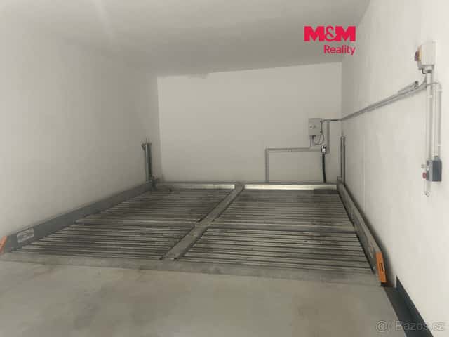 Prodej garážového stání, 12 m², Č. Budějovice, ul. Nádražní, okres České Budějovice