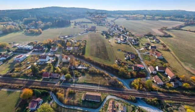 Investiční stavební pozemky o celkové výměře 19 871 m, obec, okres Plzeň-jih
