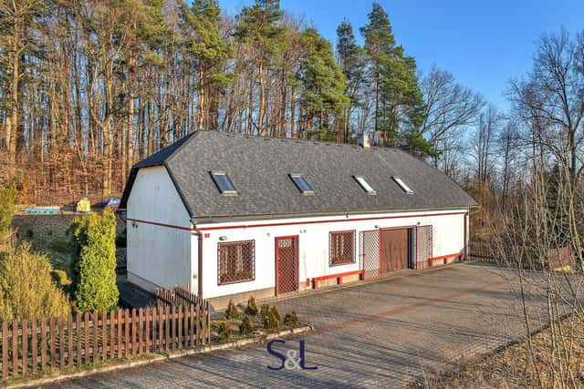 Prostor, klid a možnosti – přesně to představuje tento velko, okres Česká Lípa