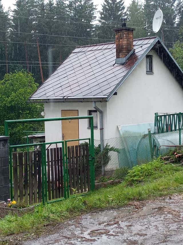 Prodej chaty a pozemku - Lipno nad Vltavou 607 m2, okres Český Krumlov