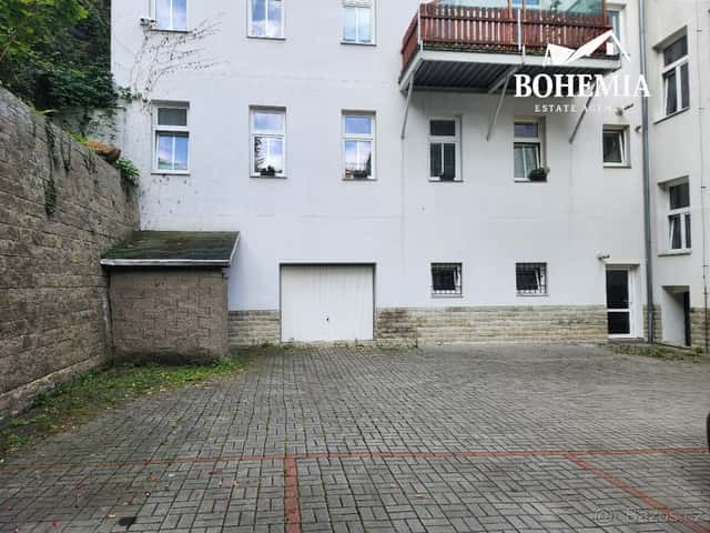 Prodej garáže v bytovém komplexu Jupiter v ulici U Hadích lá, okres Teplice