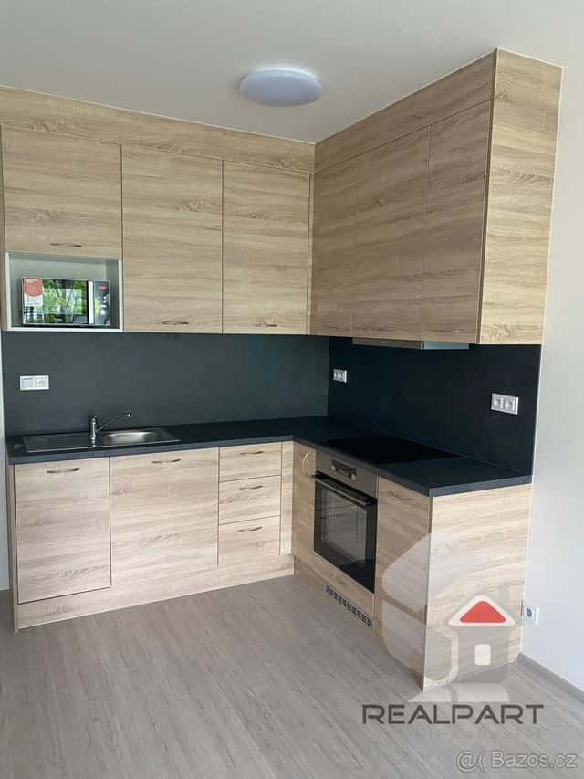 Nabízíme k pronájmu byt 1+kk o výměře 30,52 m2, osobní vlast, okres Brno-město