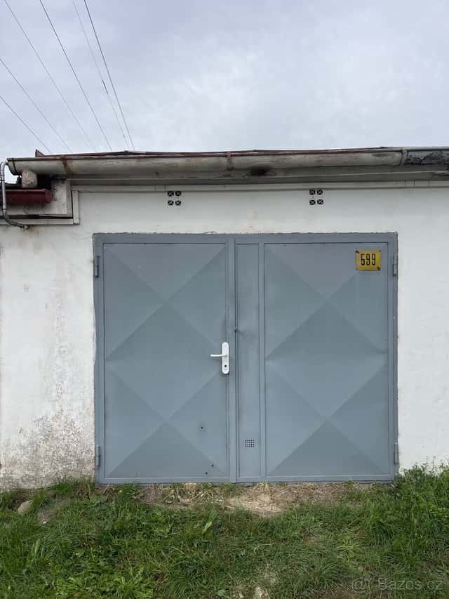 Garáž v Táboře Na Kopečku, okres Tábor