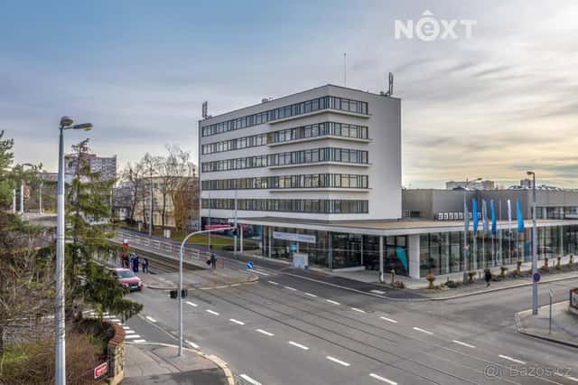 Pronájem komerční Kanceláře, 263㎡, Praha 10