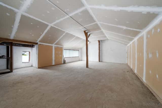 Podkroví 170m2 s elektřinou - Mnichovo Hradiště, okres Mladá Boleslav