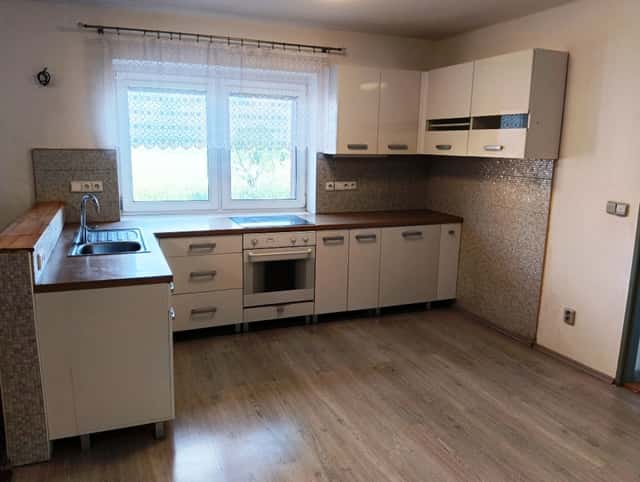 Pronájem bytu v rodinném domu 3 kk - dlouhodobě -, okres Olomouc