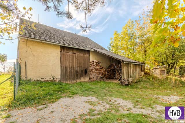 Prodej stodoly 135 m2, pozemek 310 m2, Svučice, okr. Písek, okres Písek