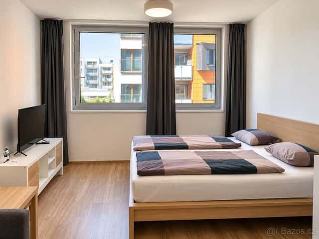 Nabízíme k pronájmu kompaktní byt o velikosti 35 m² v Praze, Praha 9