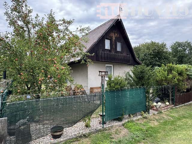 Prodej chaty 60 m², Sovětice - Horní Černůtky, ev.č. 02660, okres Hradec Králové